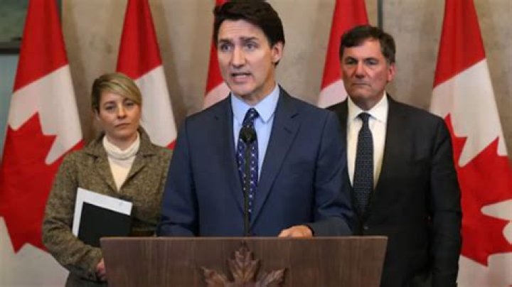 Can a former resident of Canada return to Canada?